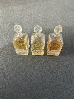 3 miniatures