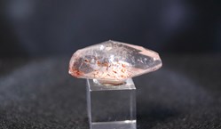 Quartz à inclusions de cacoxénite