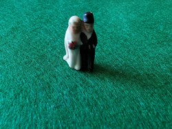 Couples de mariés en porcelaine