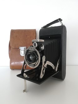 KODAK Brownie pliant six-16