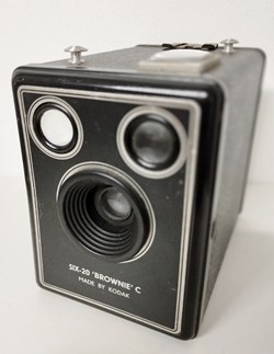 KODAK Six-20 'Brownie' C