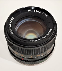 YASHICA lens ML (f1.4 - 50mm)