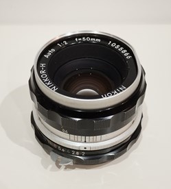 NIKON Nikkor-H auto (f2 - 50mm)