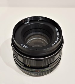 ZENIT Helios 44M-4 KMZ (f2 - 58mm)