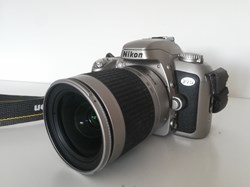 NIKON F75