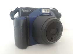 FUJIFILM Instax 100