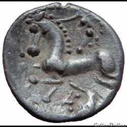 Série 1070 DT 3393  drachme au carnyx