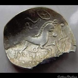 ( incertaine )statère à l'oiseau de face