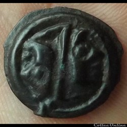 Série 968 DT 3262 var Potin OYINDIA ( dégénéré ) à la tête janiforme ou " tête bêche "
