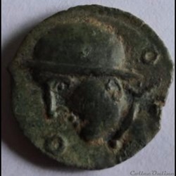 (incertain ) bronze eduen à la tête casquée DT manque