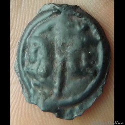 Série 968 DT 3262 var Potin OYINDIA ( dégénéré ) à la tête janiforme ou " tête bêche "
