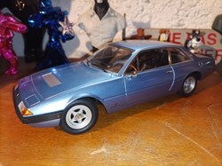 1972 365 GT4 2+2 bleu métal KKScale