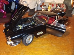 1955 410 superamerica noire Hot Wheels a