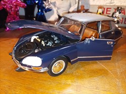 DS 23 Pallas 1972 Bleu Nuit Norev