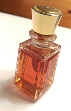 Futur parfum de Robert PIQUET Paris France