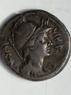 Gaius Octavius / Octavianus AR Denarius, Aquila between two signa