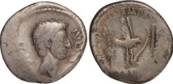 Gaius Octavius / Octavianus AR Denarius, quaestor designatus Tiberius Sempronius Graccus