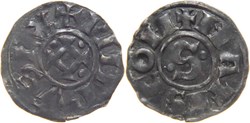 Mâcon 1137-1239 denier au "S" cantonné au nom de Philippe Ier variété 3 besans dans la croix