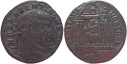 autre romaine 308-310 Maxence follis revers au temple frappé à Rome