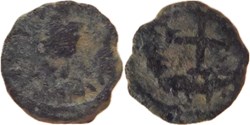 Mâcon ? 476-534 petit bronze Burgonde imité d'un nummus romain exemplaire 1