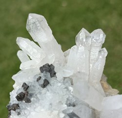 Quartz sceptre et chalcopyrite