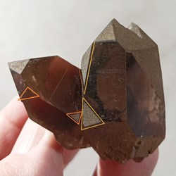 Quartz fumé (macles du Dauphiné)