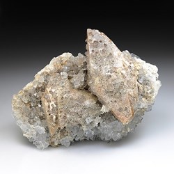 Fluorite sur Calcite