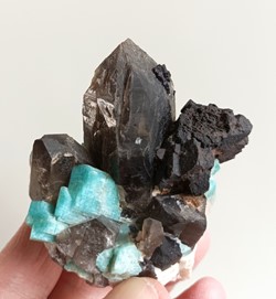 Amazonite, Quartz fumé, Goethite et Fluorite