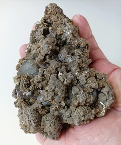 Siderite, apatite et arsenopyrite