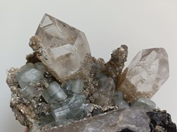 Quartz (fantômes), apatites et ferberite