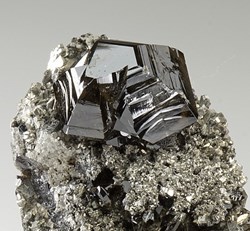 Cassitérite sur Arsénopyrite