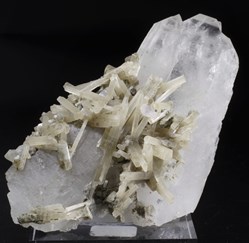 Apatite sur Quartz
