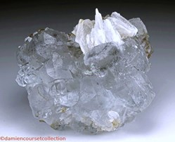 Fluorite (tétrahexaédre)