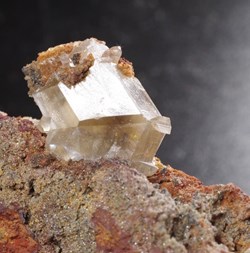Cerusite (macle)