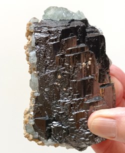 Ferberite, apatites et siderite