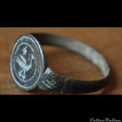 Bague empire romain oiseau