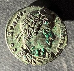 Nummus Constantinus * PLG Î