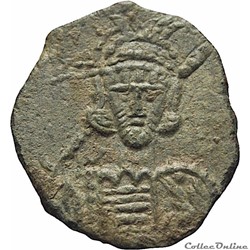 Constantin IV émis à Syracuse (668-685) Follis - Sear 1210