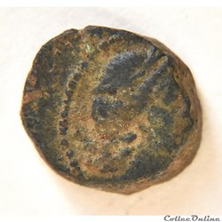 Petit bronze au taureau, MASSA (milieu du Ier siècle av.jc)