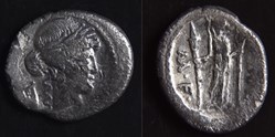 Denier Claudia - Publius Clodius - Apollon à la Lyre - (42 av. jc)