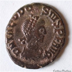 Théodose Ier "Le Grand" (379 - 395) Nummus "Cysique"