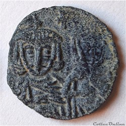 Constantin V "Copronymus" et Léon IV, avec Léon III au revers (741-775) Follis Syracuse