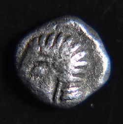 Ionie, Kolophon, VIe siècle av.jc. (AR) Tétartémorion à la tête archaïque