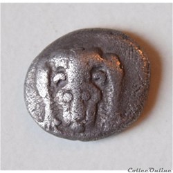 Caria (Carie) Mylasa. Hemiobol au "lion et Scorpion" (450-400 av.jc)