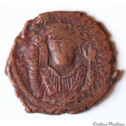 Tibère II Constantin (578-582). Follis. Constantinople (580-581 A.D) Do. 13d