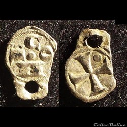 Insolite : Denier de Forcalquier tranformé en pendentif