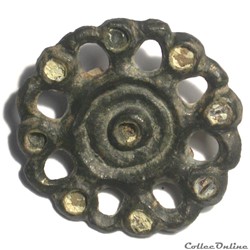 Birds swirl brooch