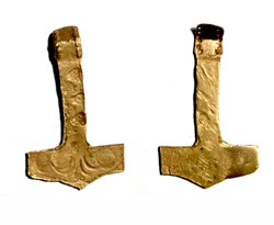 Thor's hammer pendant
