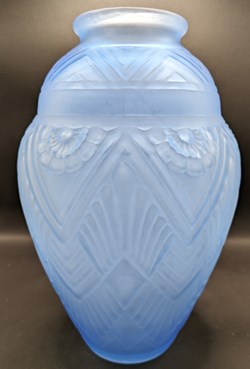 Verre moulé pressé - Vase Etaleune modèle bleu