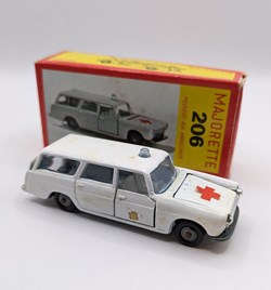 Majorette 200 - Peugeot 404 ambulance